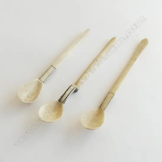 Three African Zulu snuff spoons,
